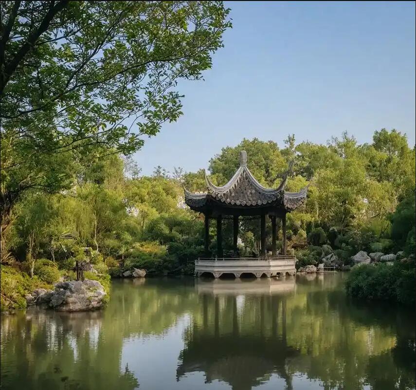 雨湖区骤变出版有限公司